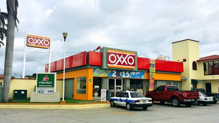 OXXO 17.- "GAS CINTALAPA".- CINTALAPA, CHIAPAS.- BAMA EMPRESARIAL.- 2015
